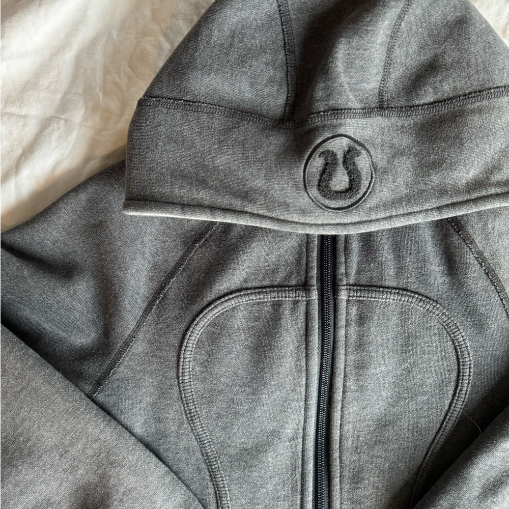 Lululemon OG scuba hoodie (vintage)